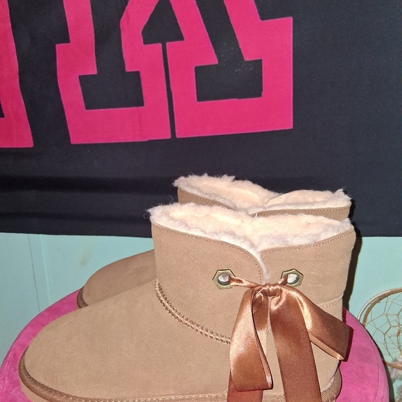 Pawz Bearpaw Boots Amelia Suede W/Ribbon Size Womens 10 NEW - Picture 5 of 10